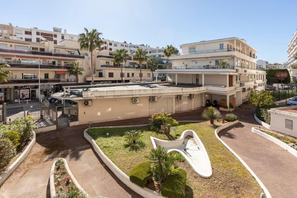 Lumineux, Ensoleillee, Proche Plage ,Coeur De Centre Ville, Chaleureux, Antibes Exterior foto